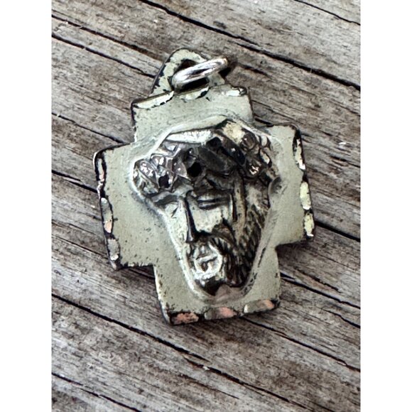 Theda Sterling Silver Jesus Christ Cross Pendant Raised Relief Crown of Thorns - Picture 6 of 6